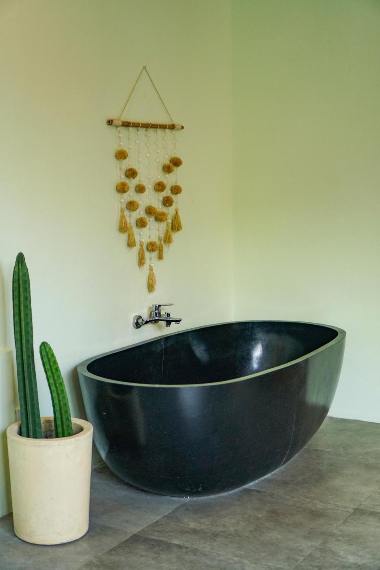 Kiki Village Bathtub And Living Room Canggu Extérieur photo